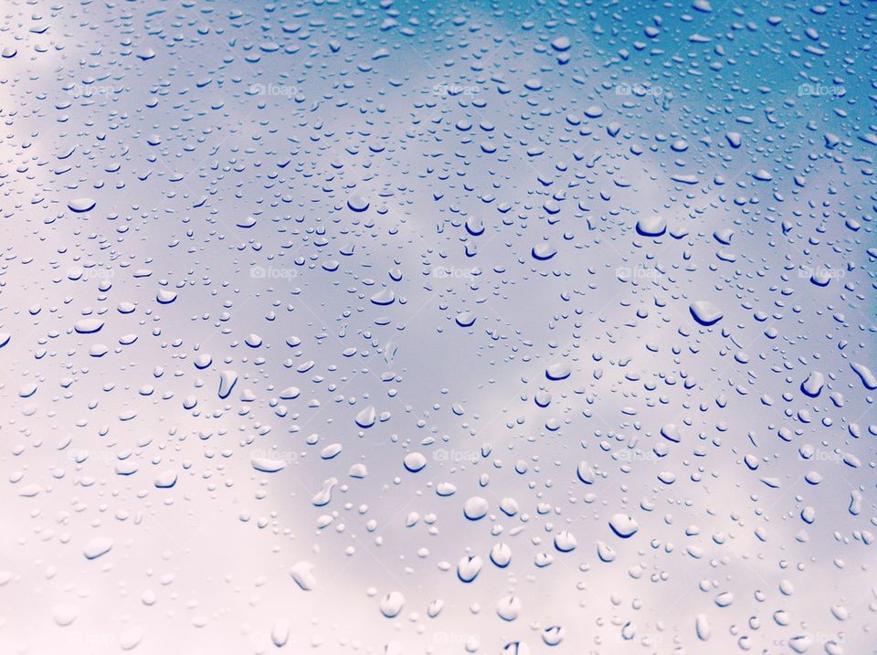 window raindrops by l.mcquater