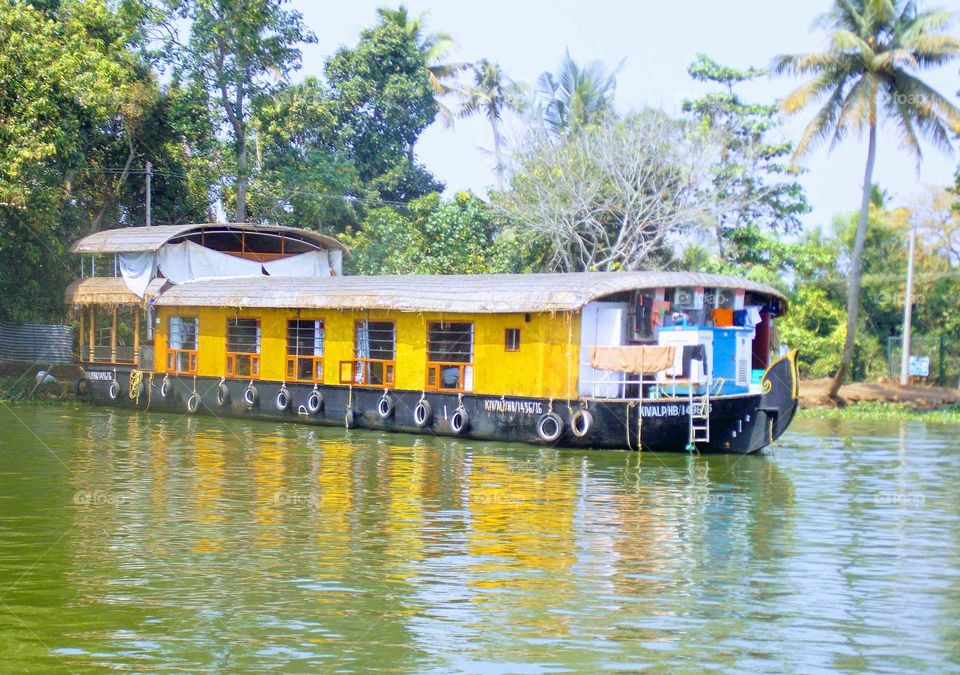 house boat
