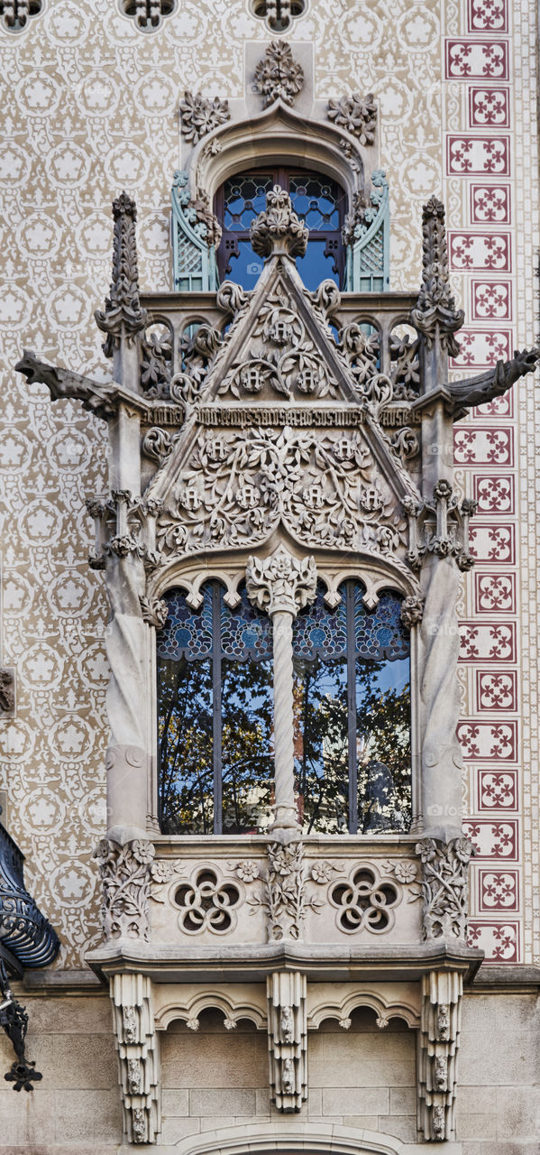 Manzana de la discordia. Ventana.