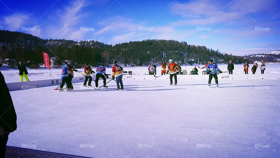 pond hockey game