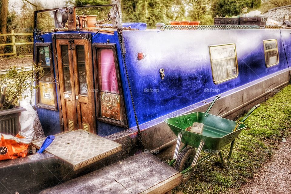 Barge . Narrow boat 