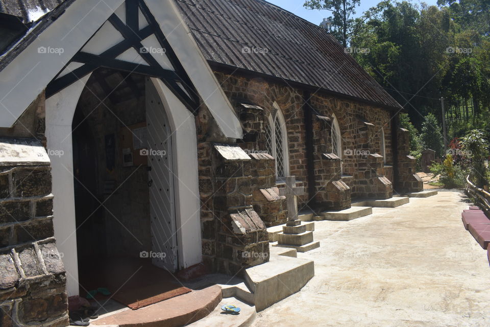 Main entrance to the church ⛪