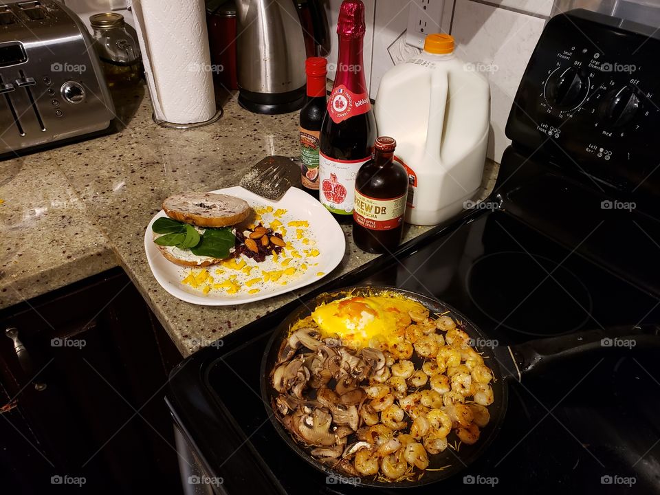 switch it; eggs 🍤 & shrimp 🍳.