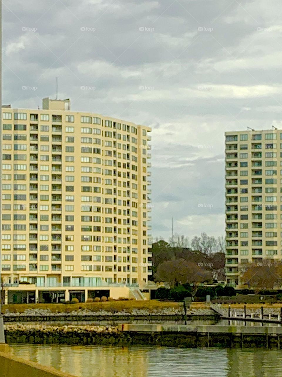 Riverside Condos 