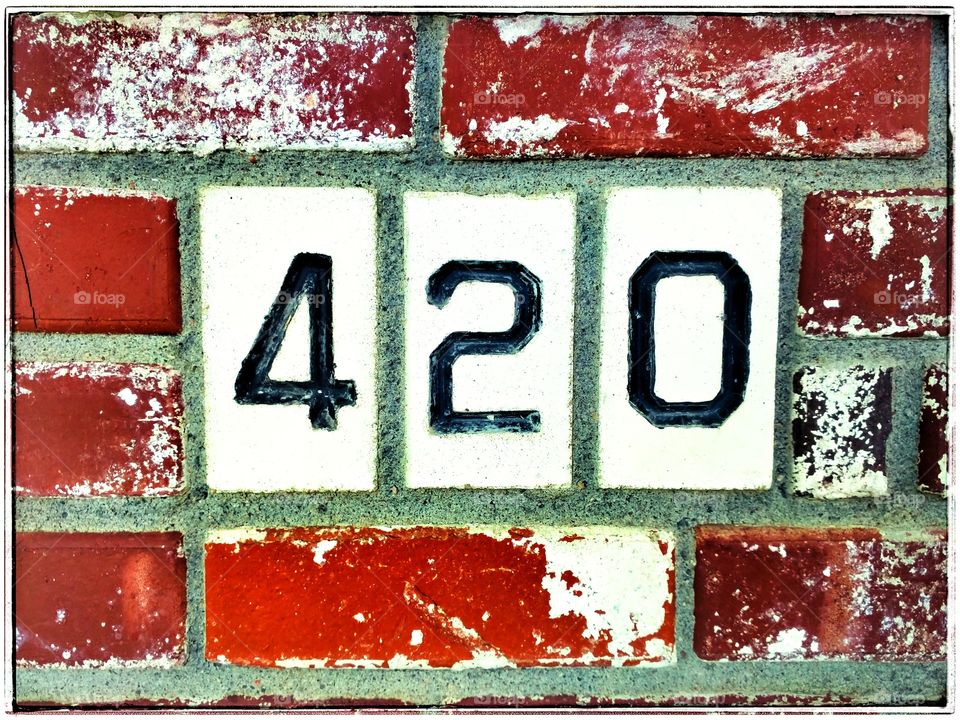 420 bricks deuce. this is yet again, a story fit for the bricklayer to tell