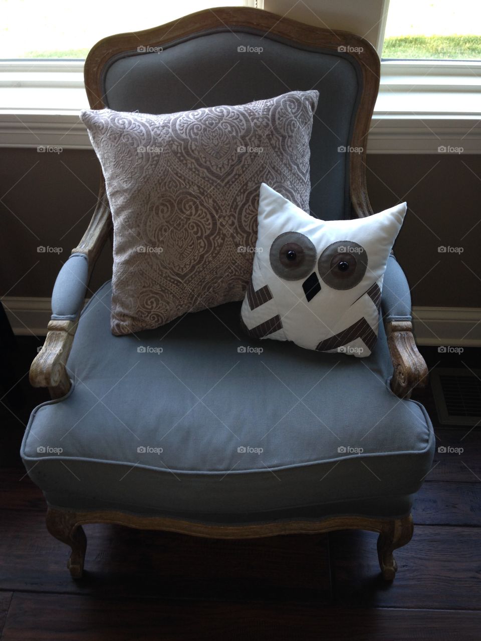 Chair, owl pillow
