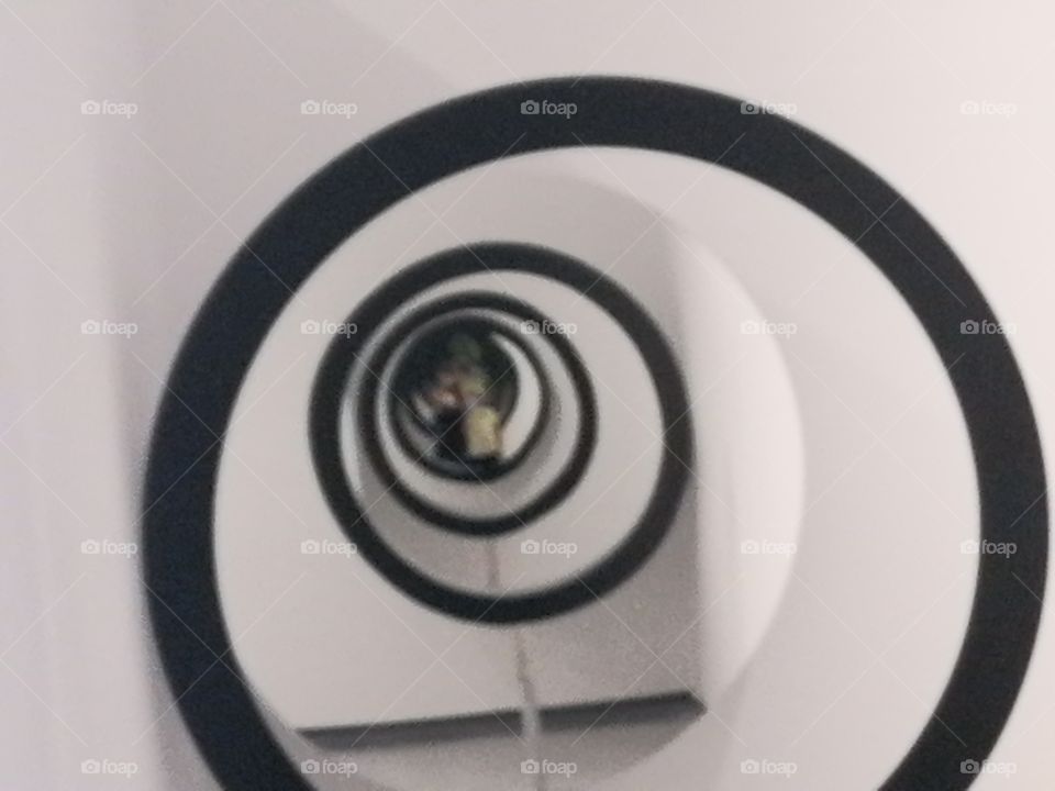 Partner Optical Illusion