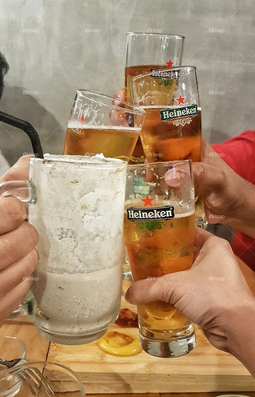 when one friend doesnt drink alcohol