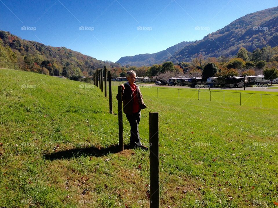 Soaking in the fall beauty. A walk in Cross Creek campground 