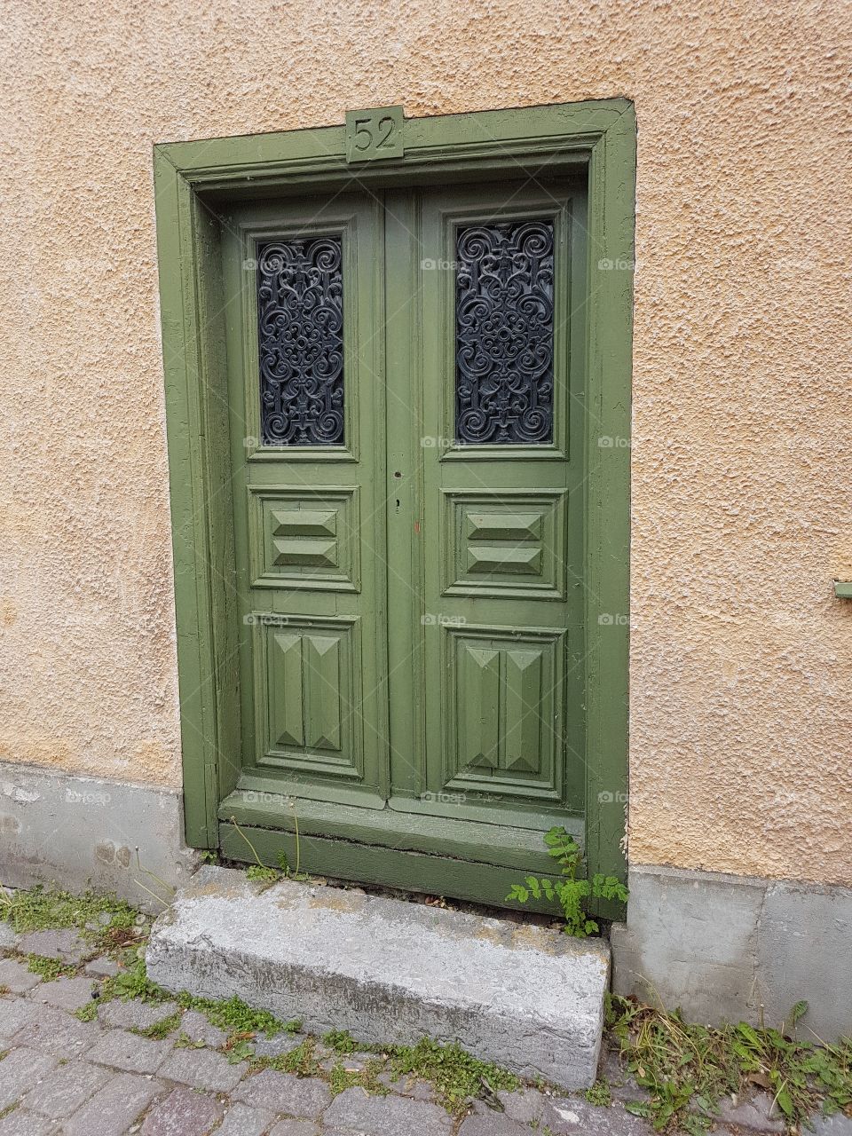 green door