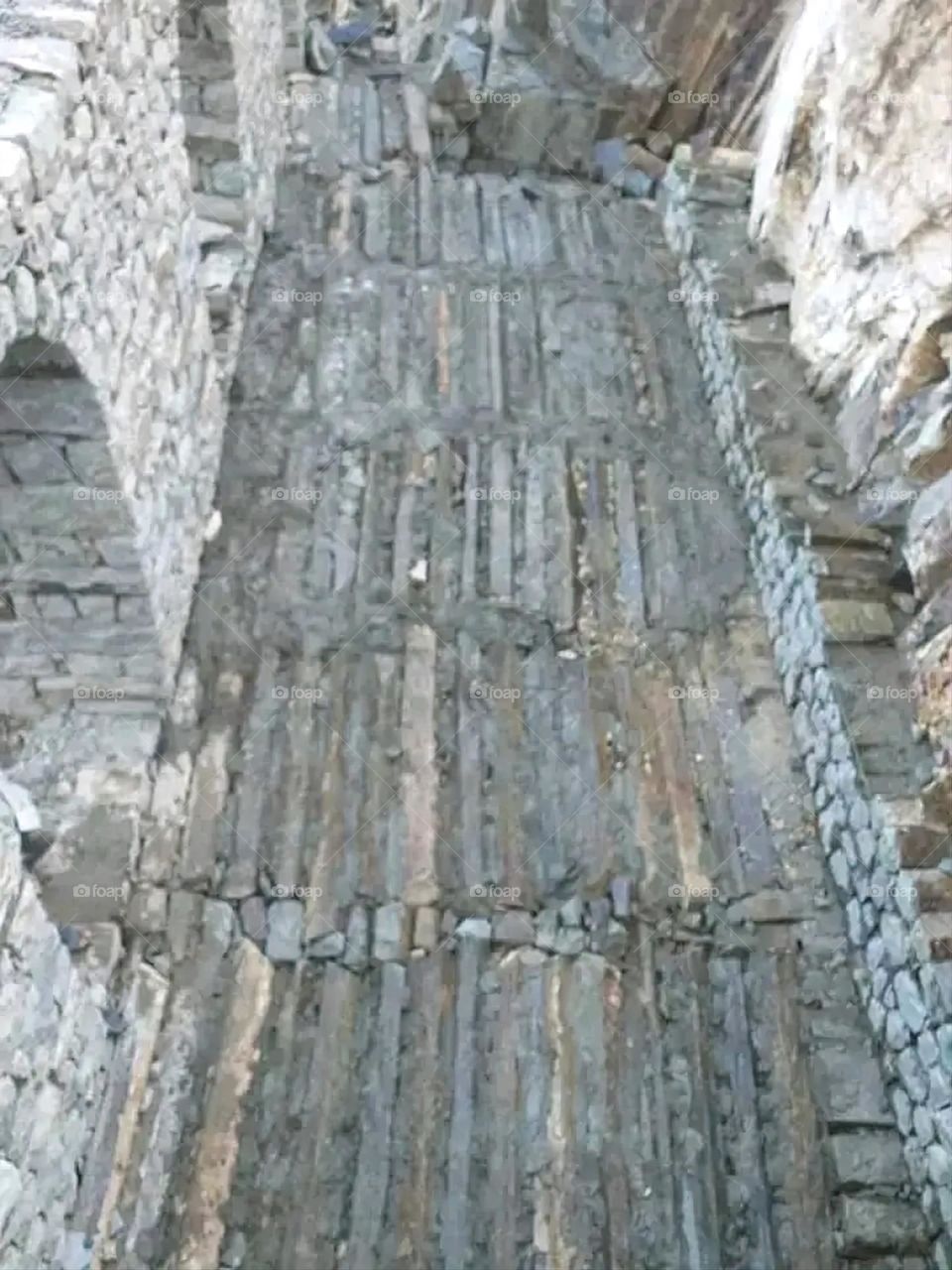 A stunning view of green mountains covered in fog in Yemen