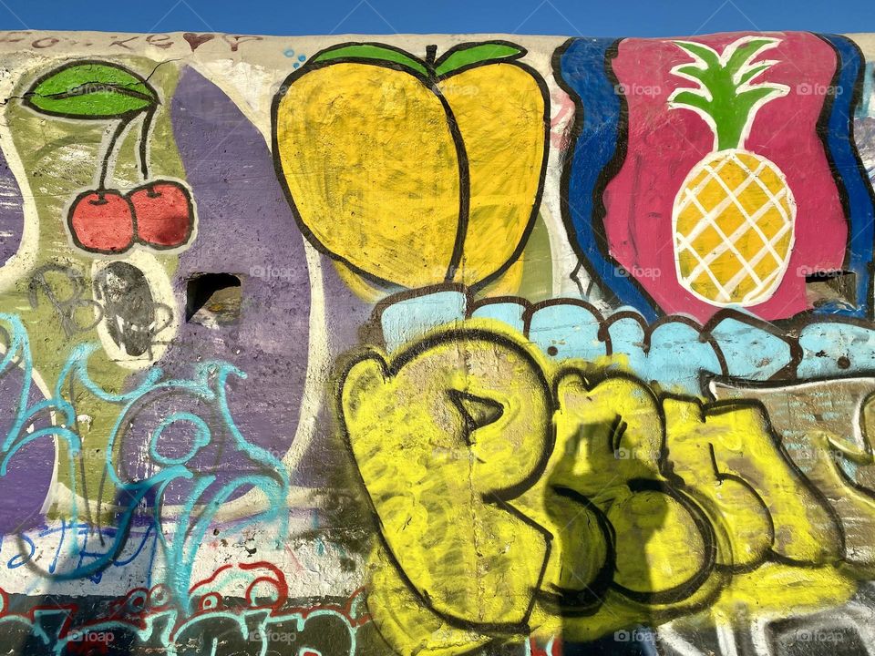 Graffiti with fruits