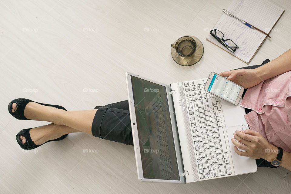girl with laptop