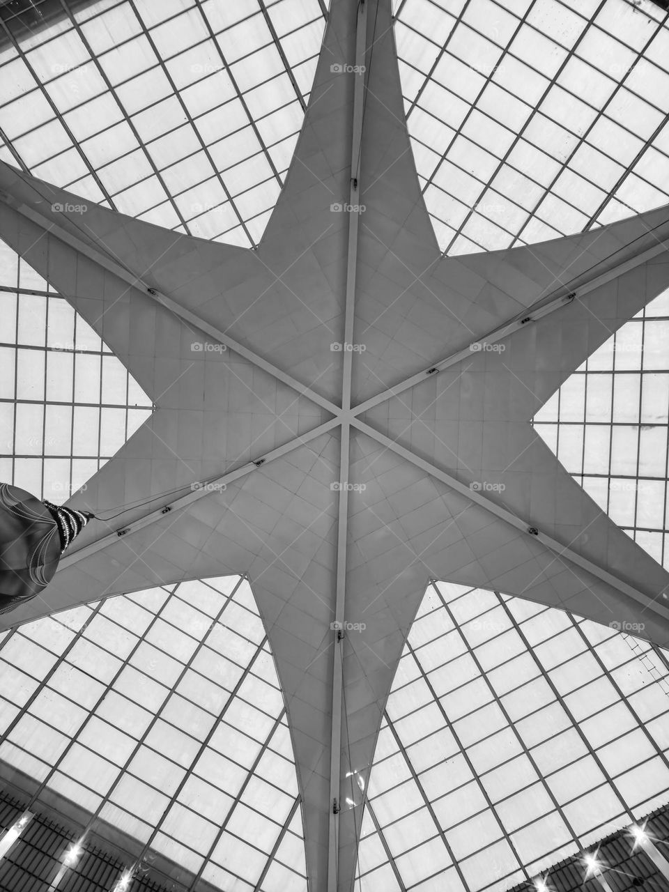 Architectural view of a ceiling in shopping mall