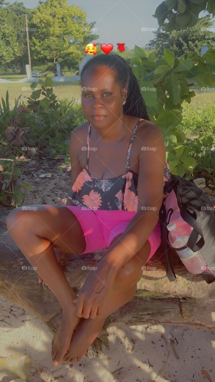 the truth about black people thay are  very beautiful and understand that there is no better way to embrace our beauty.