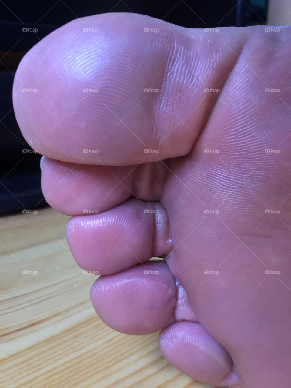 macro toes