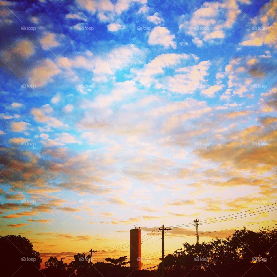 🌅Desperte, Jundiaí.
Que a jornada possa valer a pena!
🍃
#sol #sun #sky #céu #photo #nature #morning #alvorada #natureza #horizonte #fotografia #pictureoftheday #paisagem #inspiração #amanhecer #mobgraphy #mobgrafia #Jundiaí #AmoJundiaí