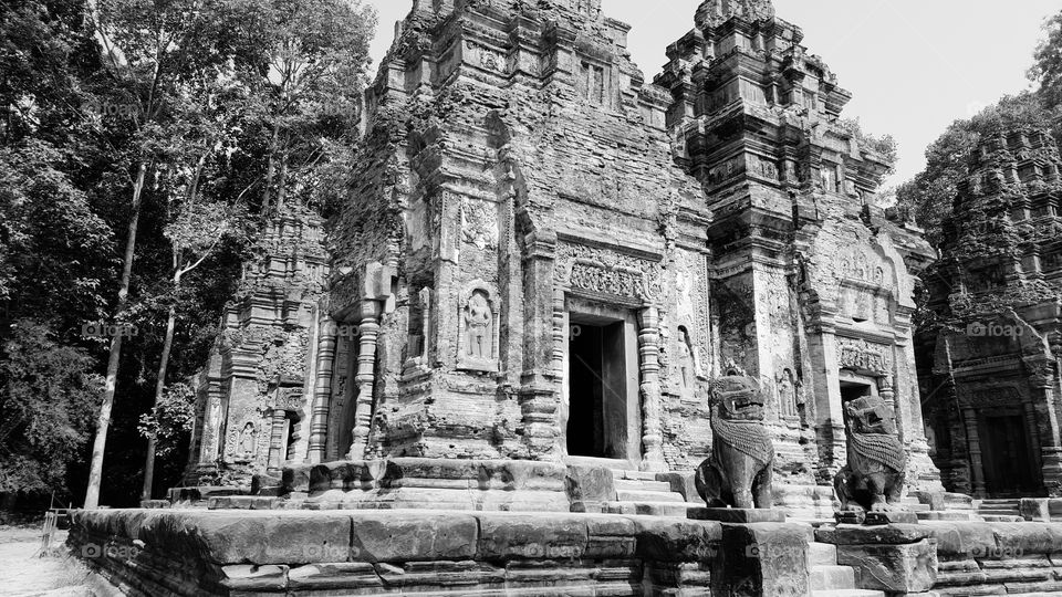 Cambogia, le rovine di un vecchio tempio