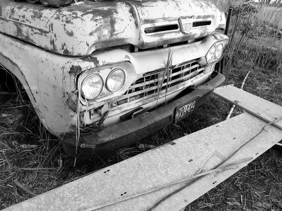 camioneta vieja abandonada