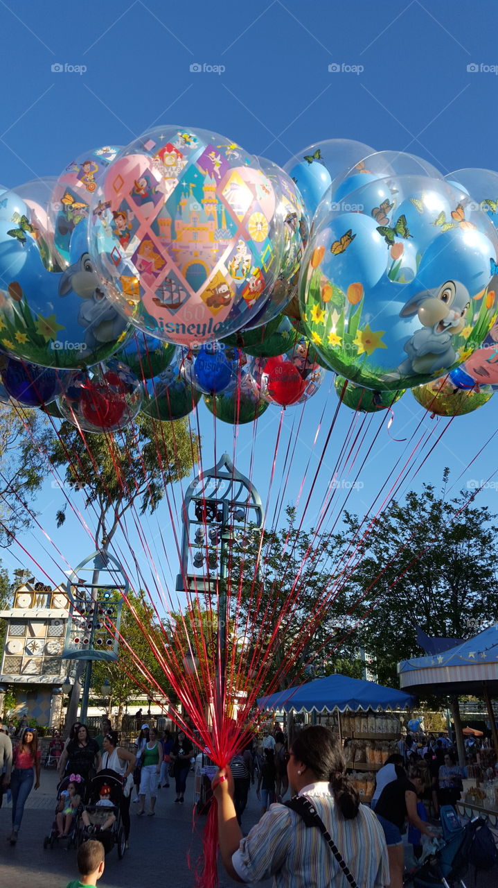 disneyland balloons