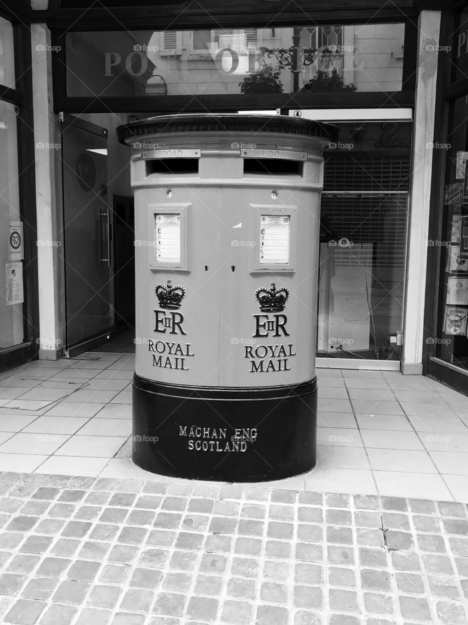 Post-letters-delivers-post box-mail-post office