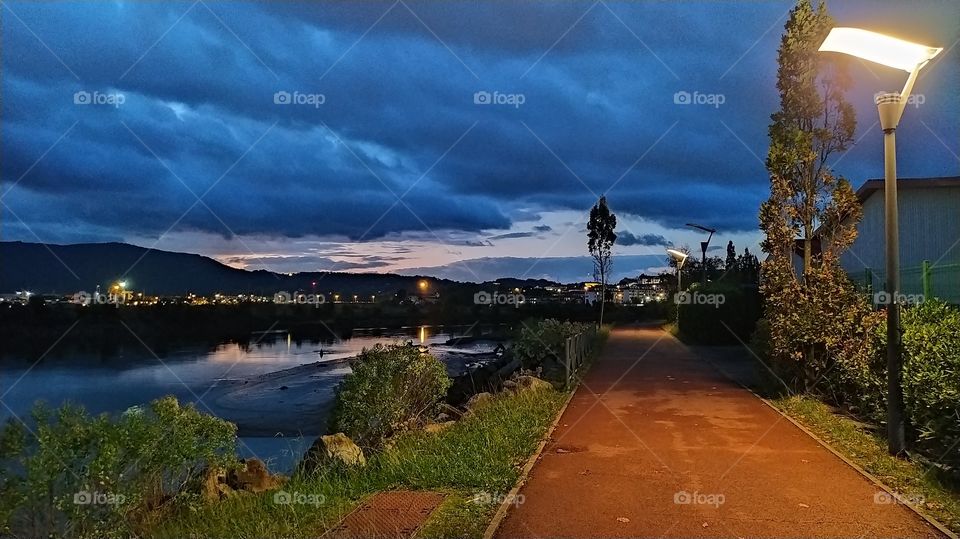 Un largo camino por recorrer hacia el infinito.