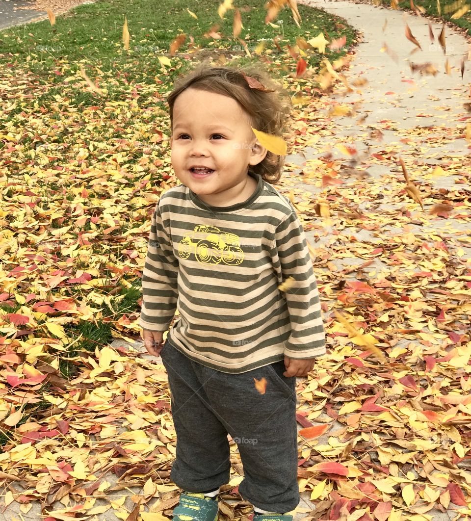 Autumn Season is the best time to play with the 🍁