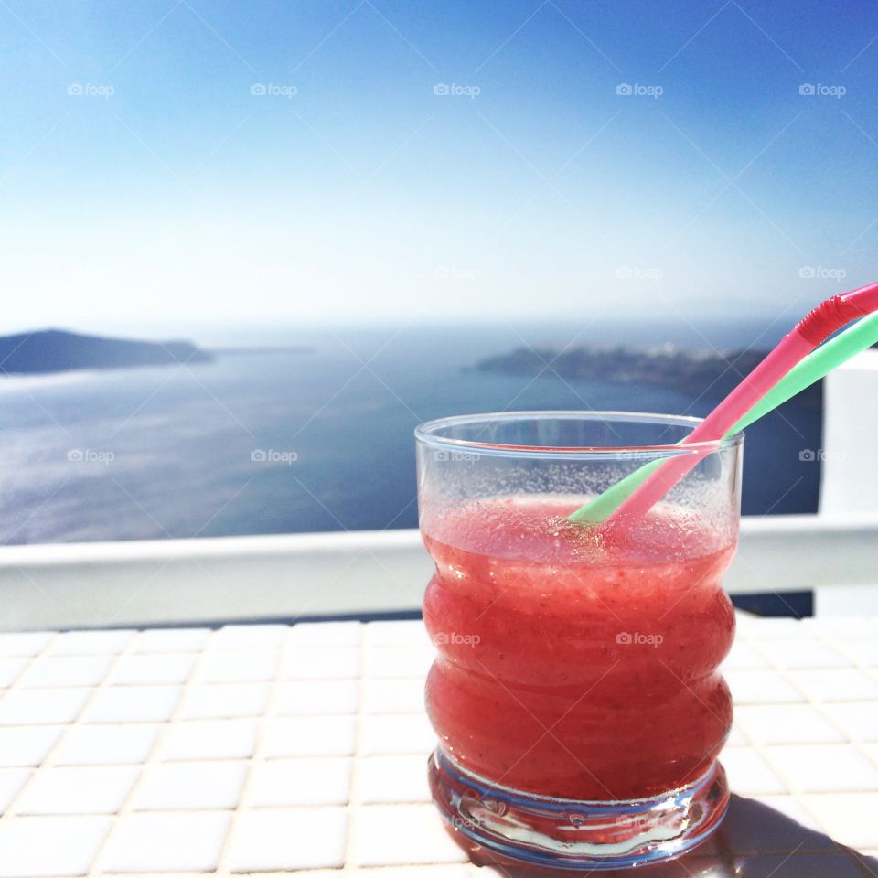 A drink with a view ☀️
Santorini, Greece