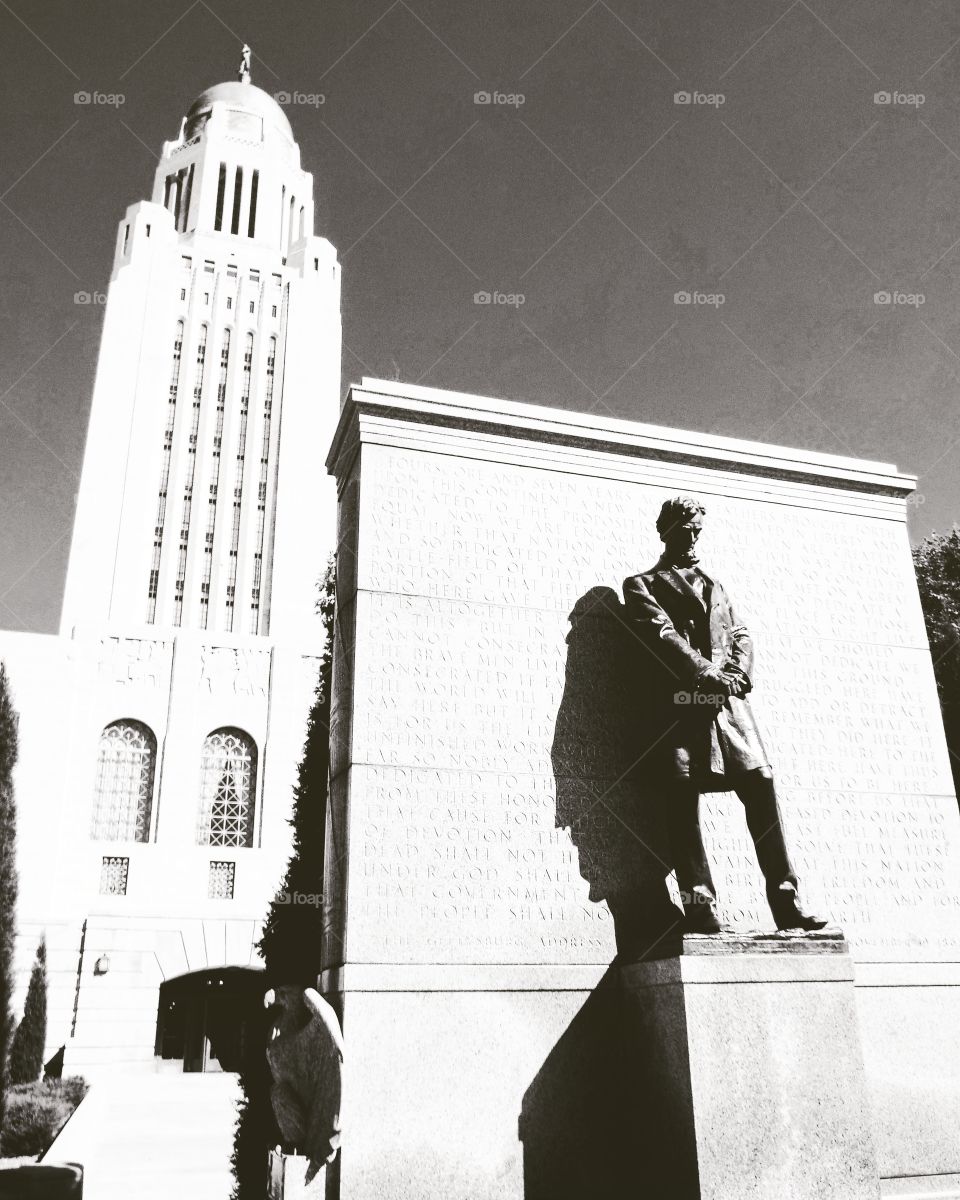 Lincoln Statue in front of Nebraska Capital Building, Lincoln, Nebraska