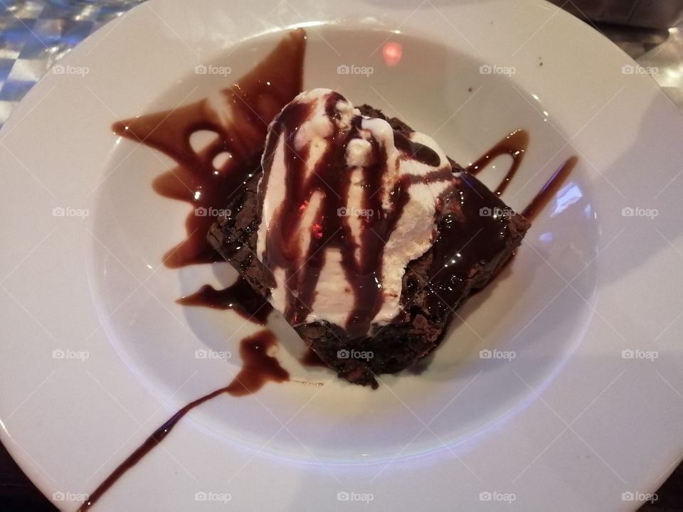 ice cream with chocolate