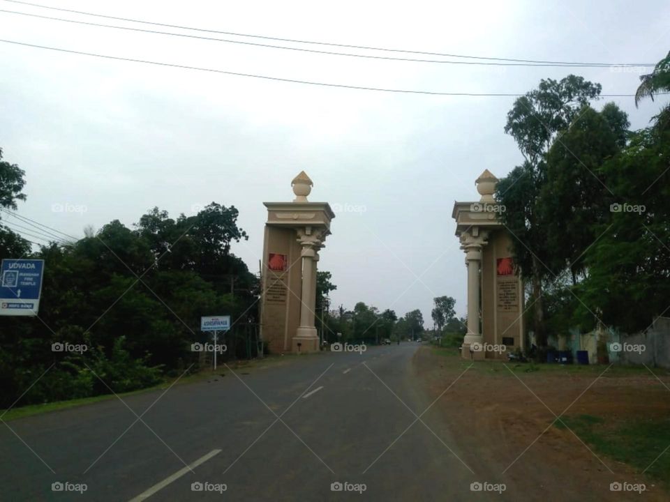 village entrance gate it's a Parsi village it's name udvada gam it situated in pardi district so nice and beautiful village also beautiful gate it's so big and expensive gate