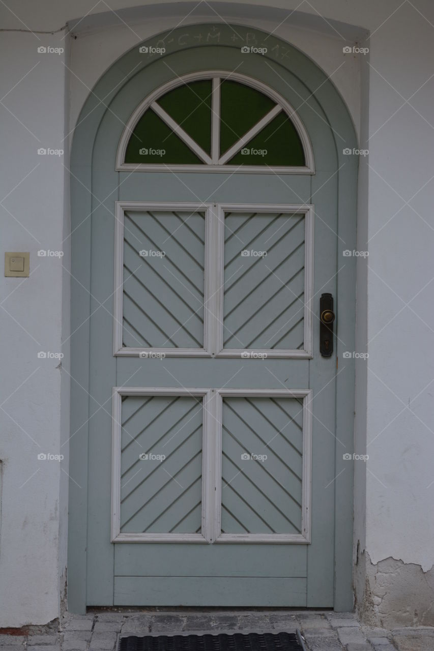 The clasic style door D