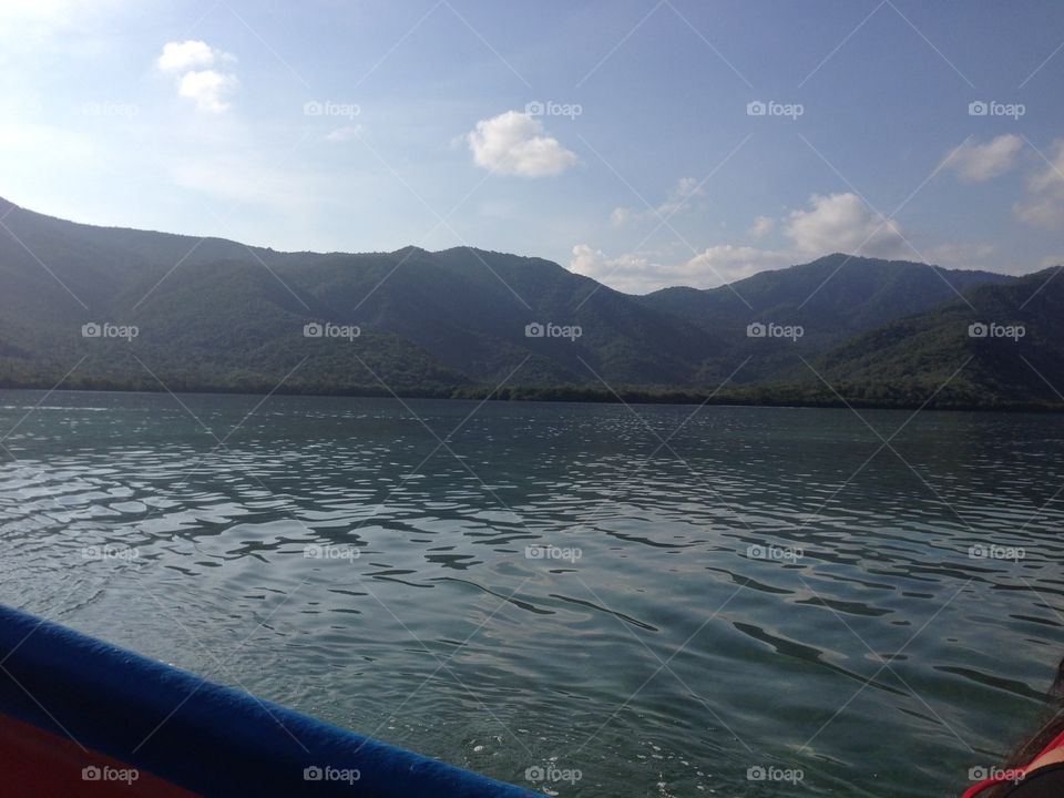 #lago #montaña #mar #agua #navegar 