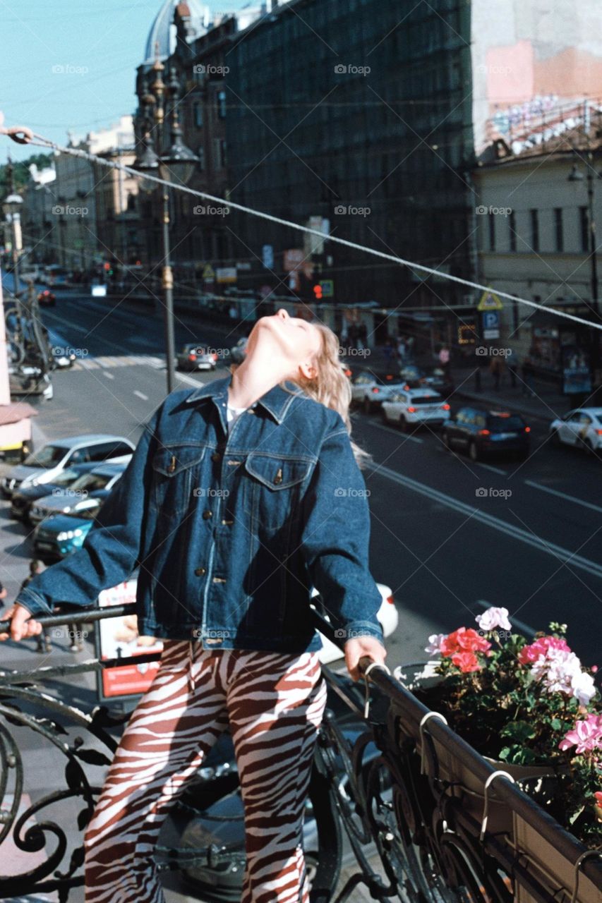 I would like describe this photo most beautiful and enjoy Lifestyle