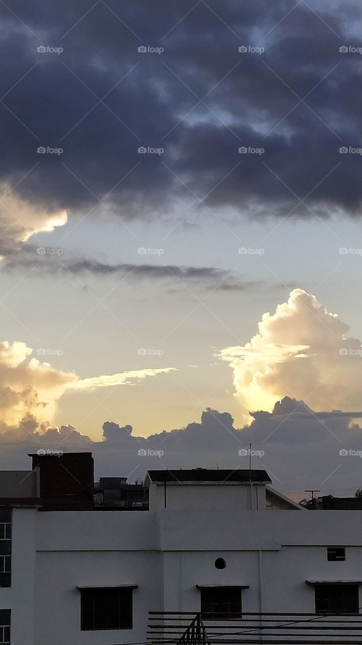 Amazing craftsmanship of nature in the sky