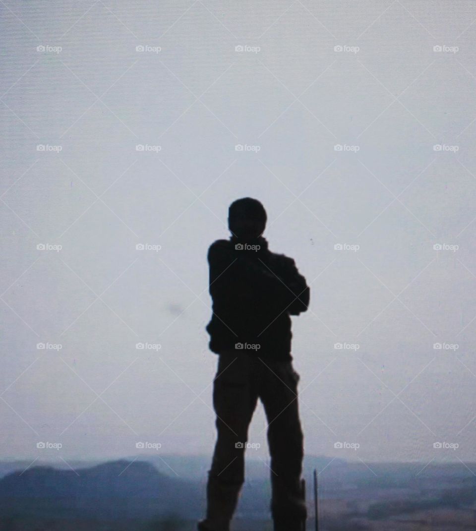 Deliberately standing at a height with a feeling of awe because as long as you look down there are hills and mountains that are neatly arranged so that you are carried away into a fairy tale land full of mystery and illusion.