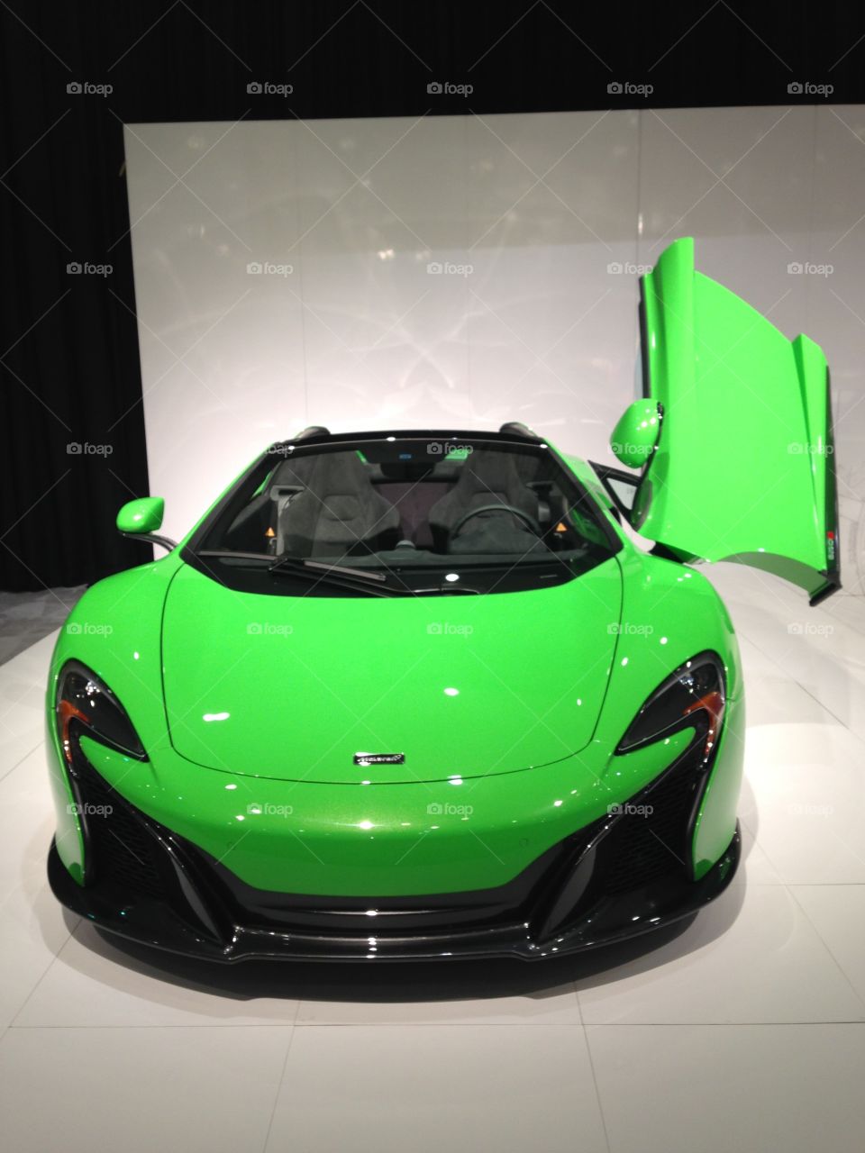 Mclaren at miami auto show