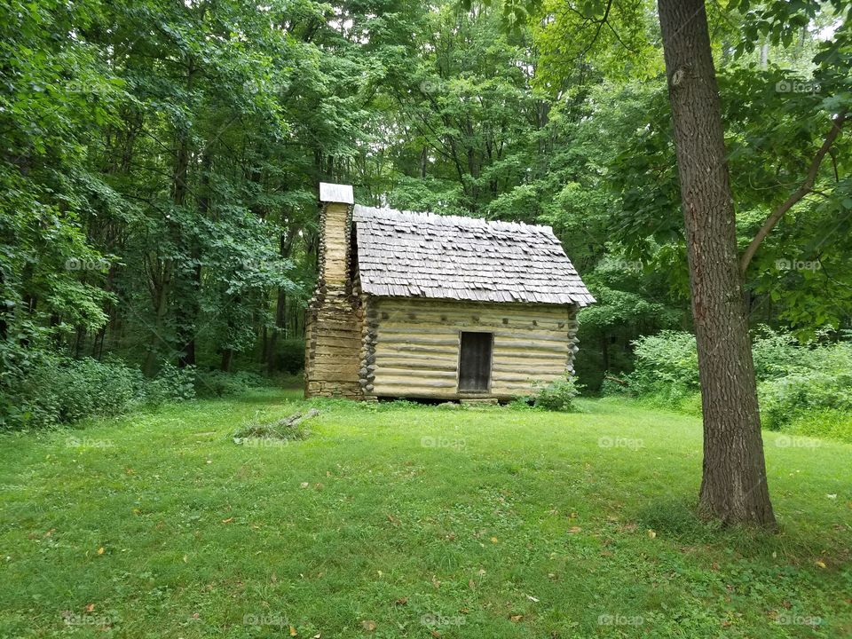 log cabin in bushy run