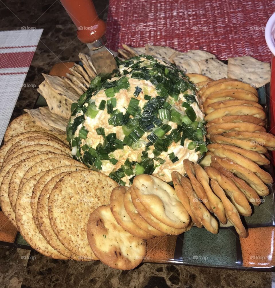 Cheese ball and crackers 