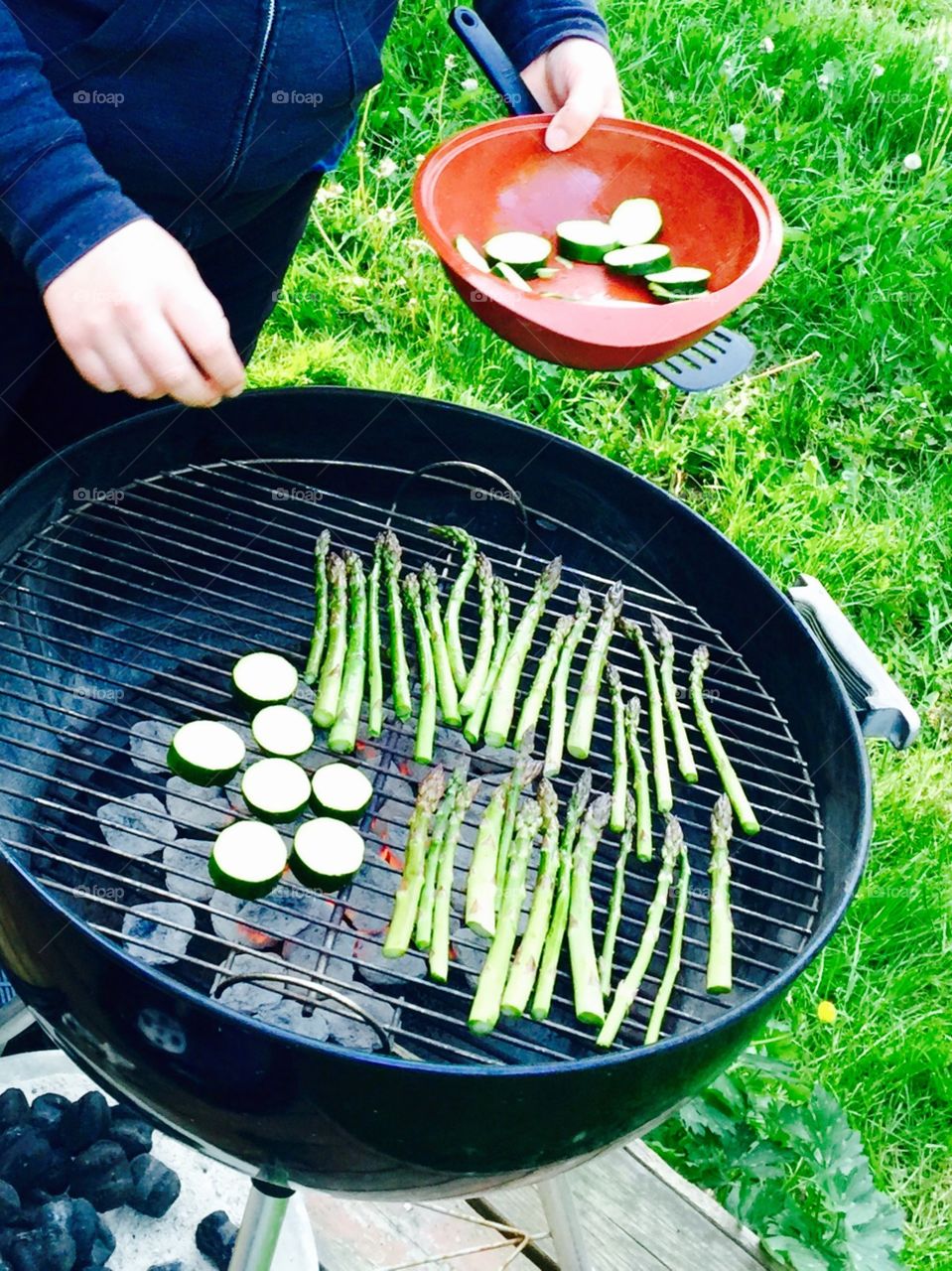 BBQ Veggies. Grilled Zucchini & Asparagus 