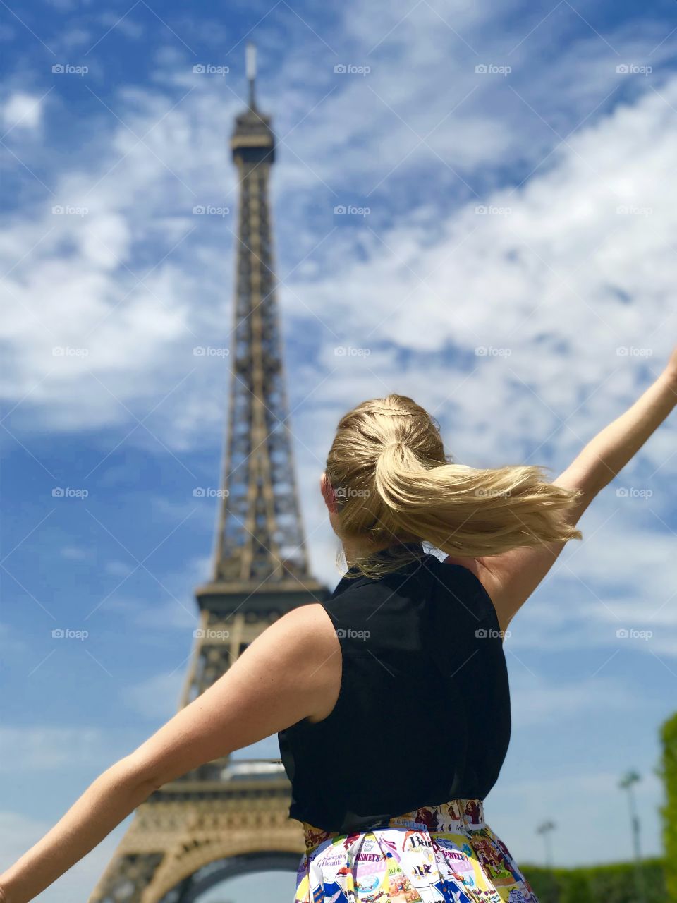 Girl in Paris 
