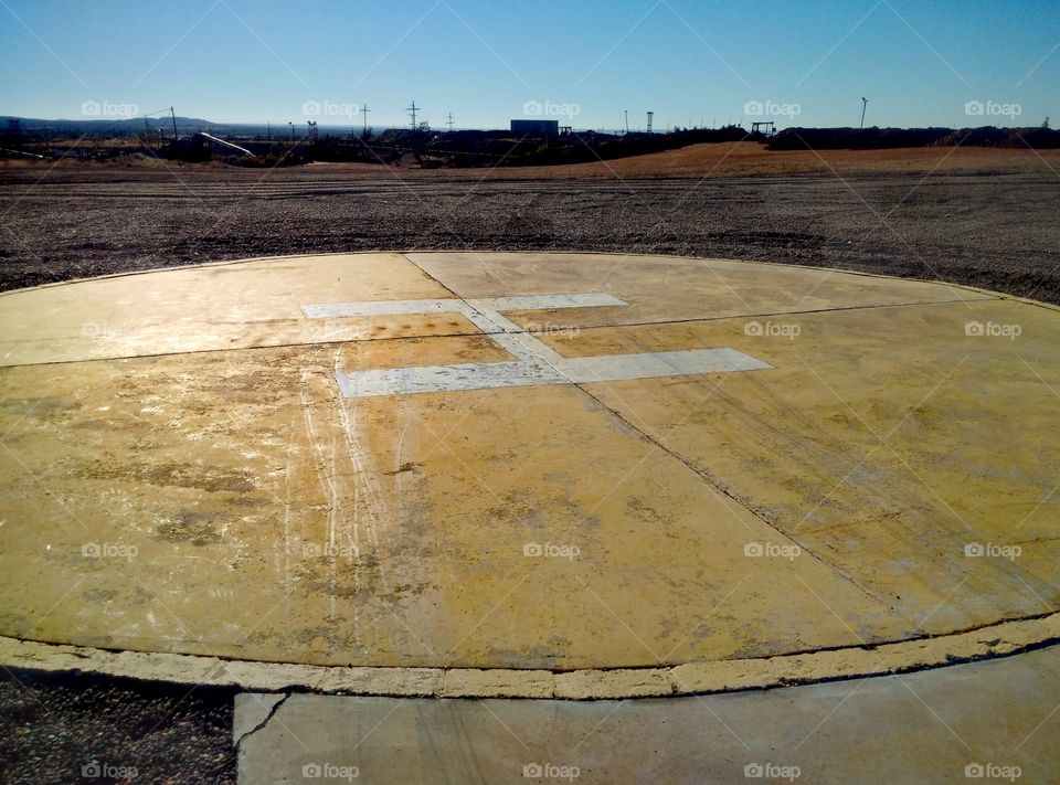 Helicopter landing pad