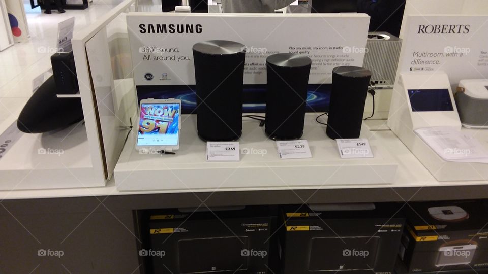 Samsung wireless audio speakers with tablet Wi-Fi and bluetooth