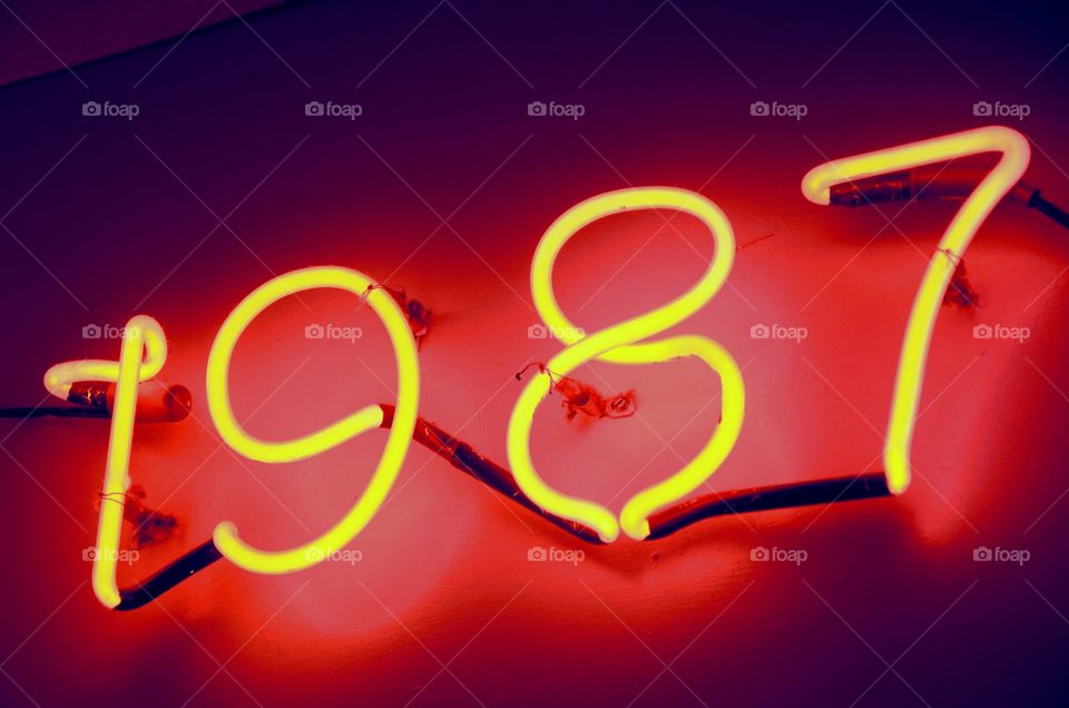 1987 diner neon sign