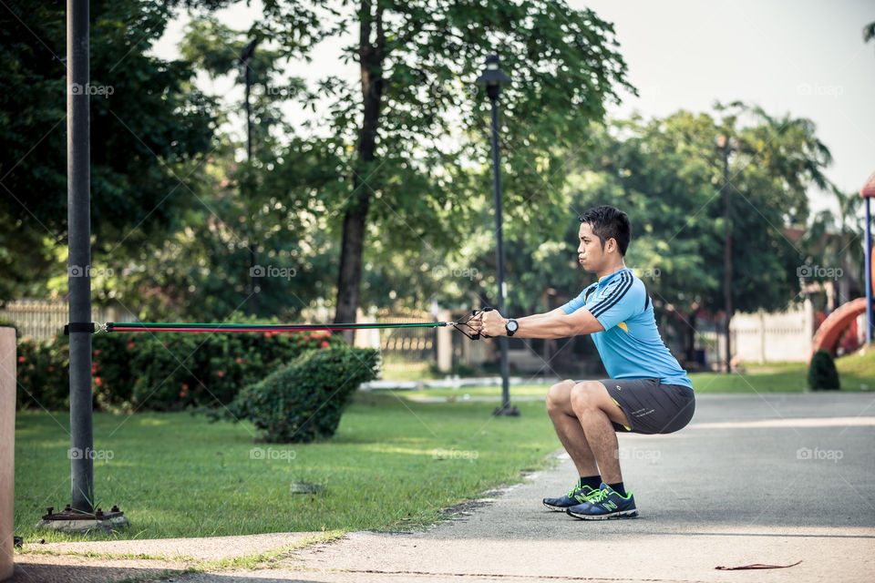 Man workout in the park 