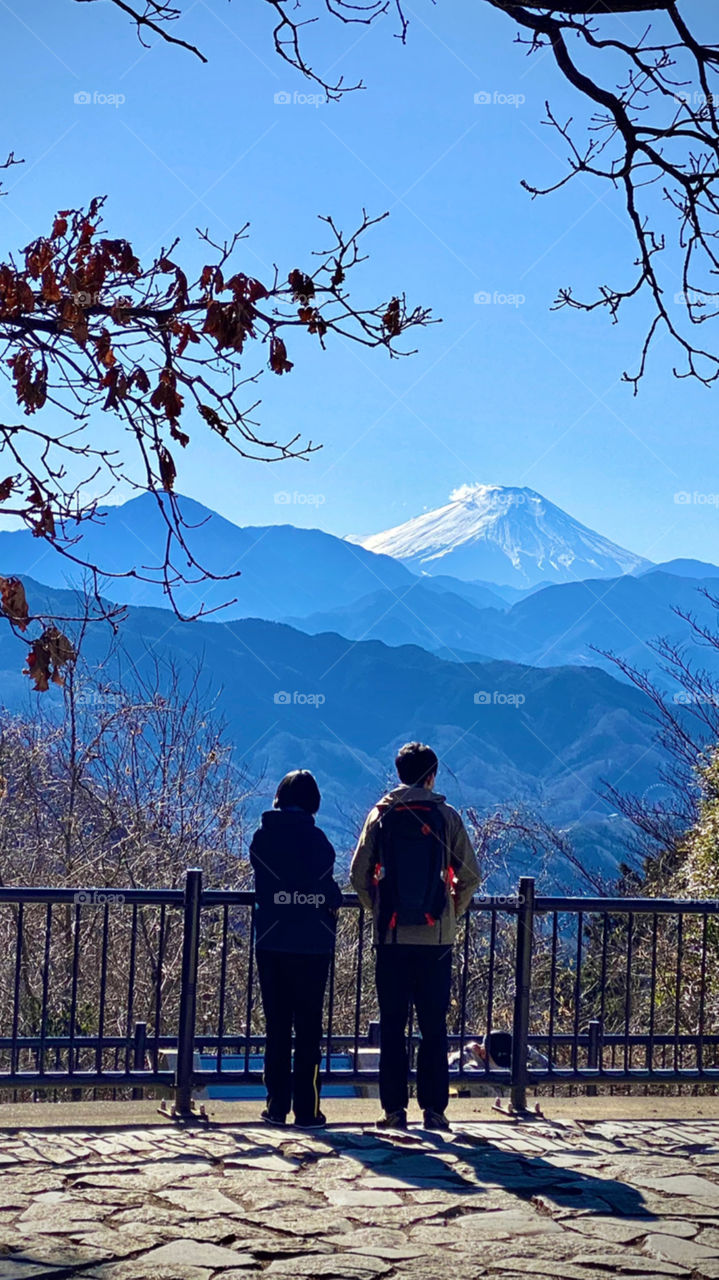 Hiking during these times of social distance keeps you both physically and mentally fit...as well as encounter amazing views! This one is from Mt Takao, looking across at Mt Fuji.
