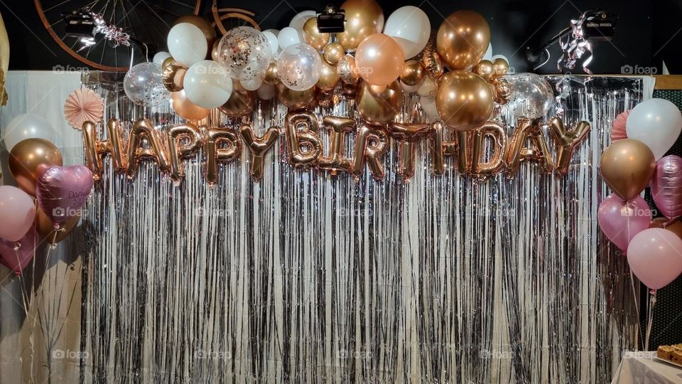birthday party decorations