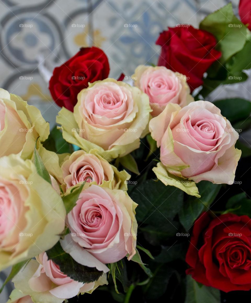 01. bouquet of beautiful red and pink roses, a gift of love 