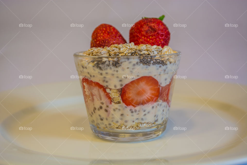 Yogurt oats strawberry parfait