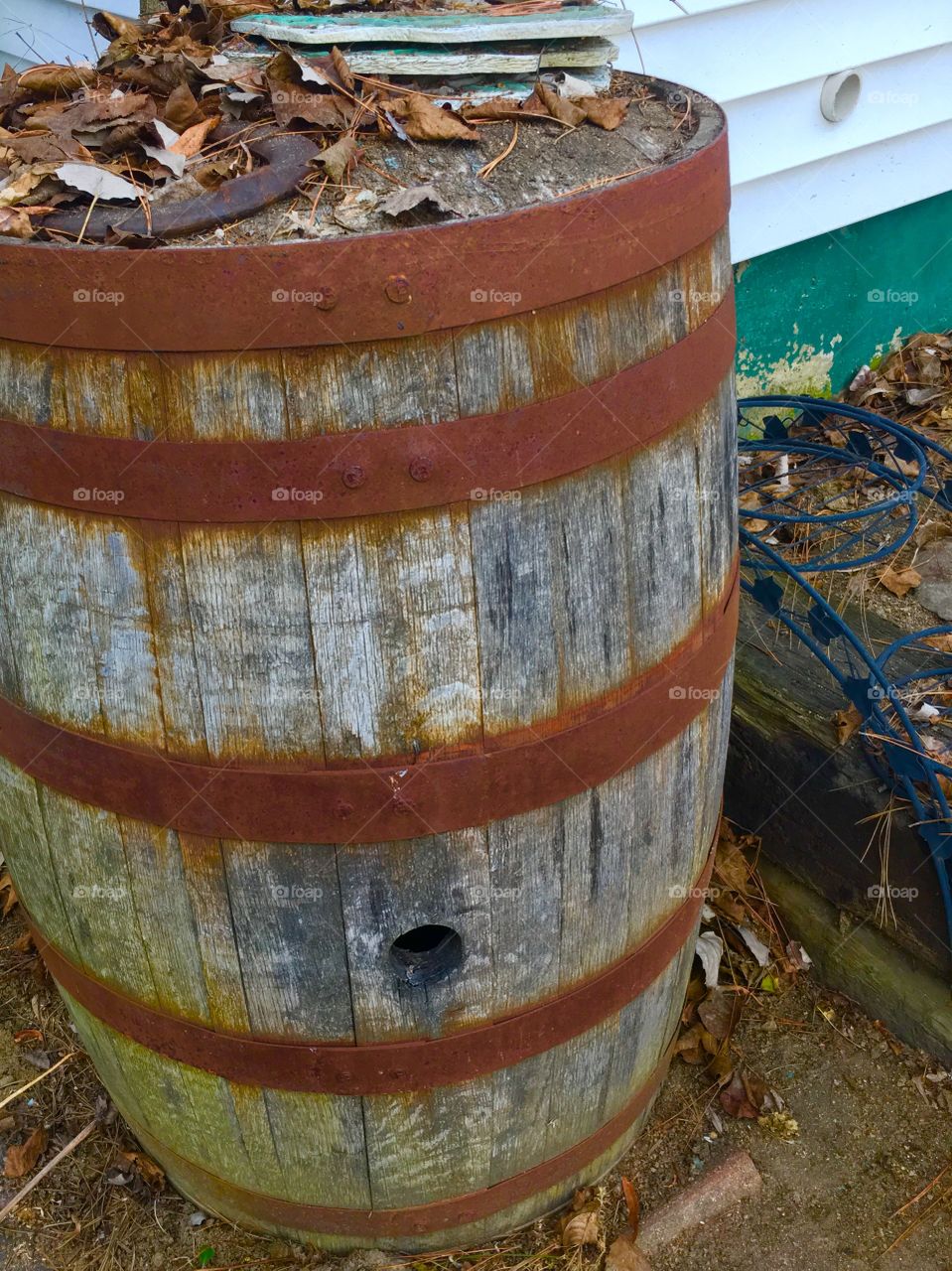 Old wooden barrel 